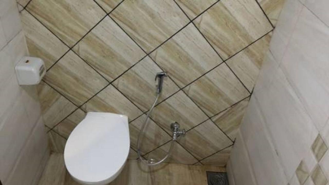 Hotel Crystal Vadodara Zewnętrze zdjęcie